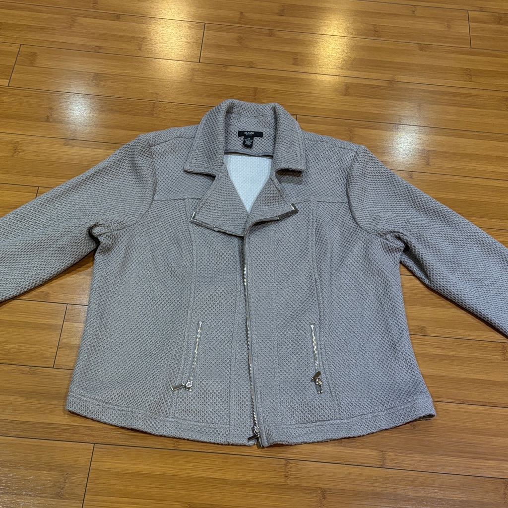 Alfani Women's Textured Gray Teddy Jacket
